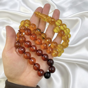 سبحة كهرب شفافة